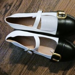 NWT, Black/white Chuncky sole Maryjanes( Never worn)